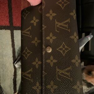 Louis Vuitton Black and Gold Monogram Clutch